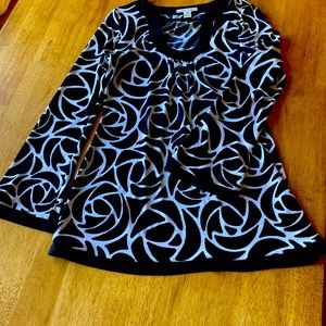 White House Black Market long sleep Too